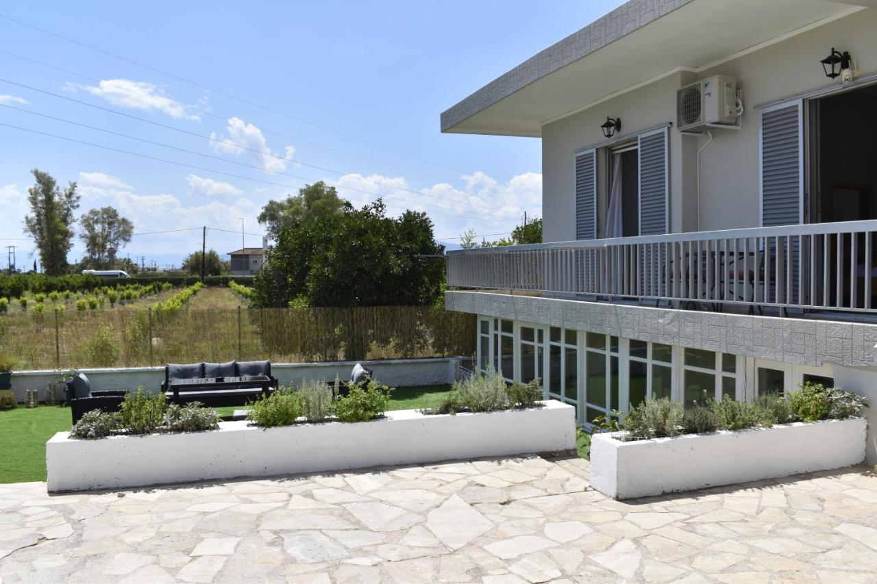 To Spitaki Dalamanara Buitenkant foto