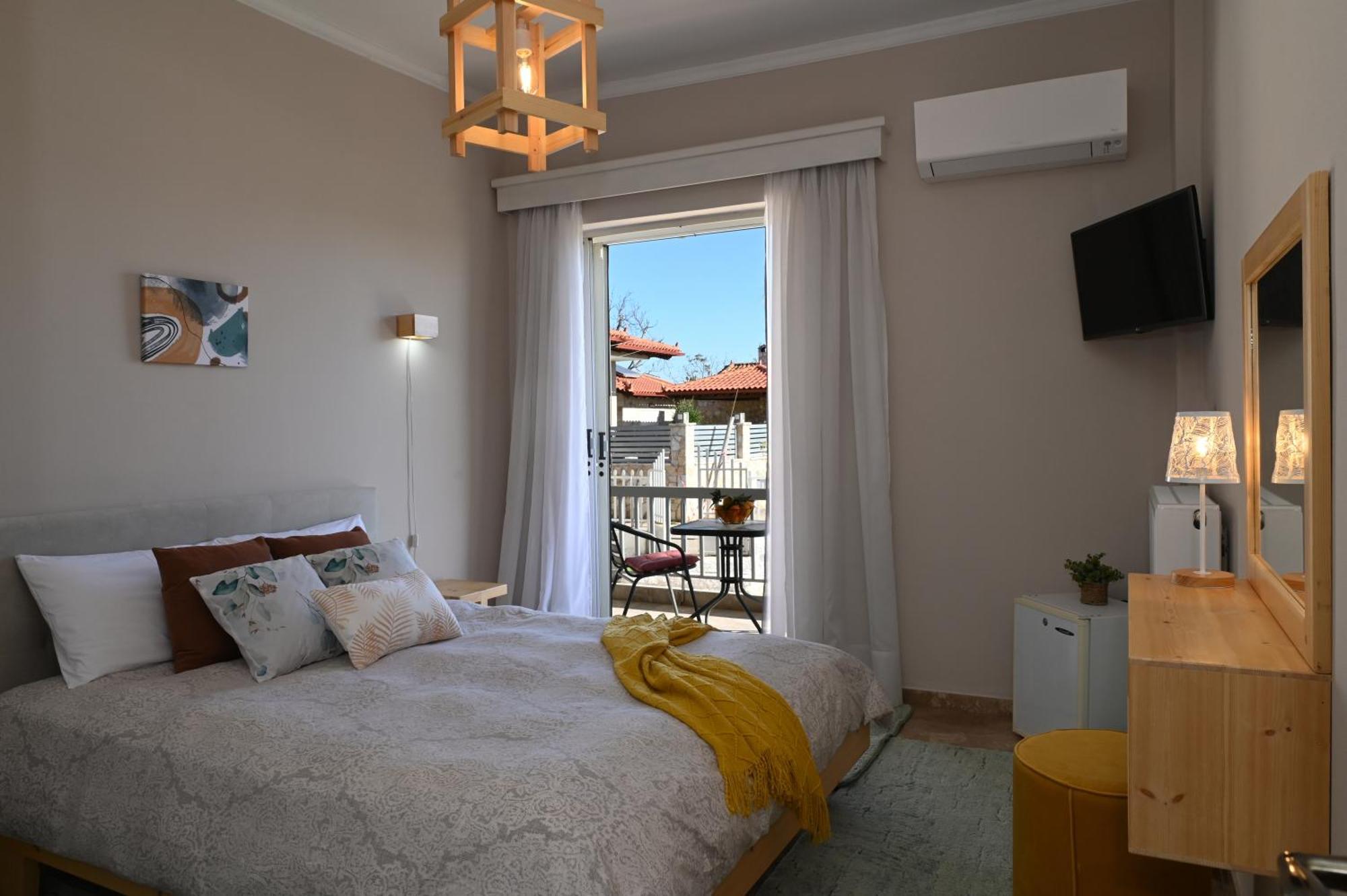 To Spitaki Dalamanara Buitenkant foto